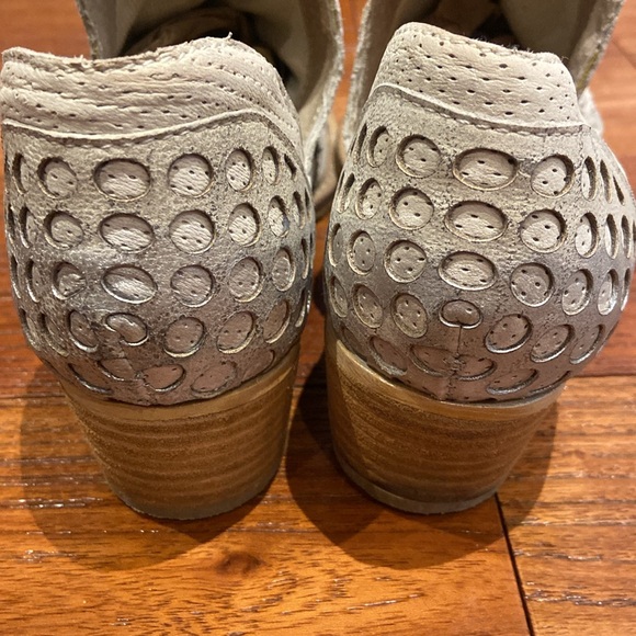 Rebels shoes ladies size 7.5 ! - Picture 11 of 12